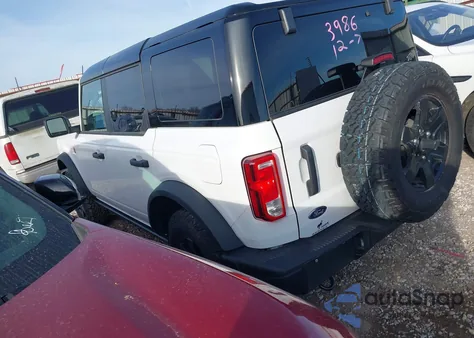 2024 Ford Bronco Black Diamond из США, поврежденный, VIN 1FMEE1BP3RLB53986